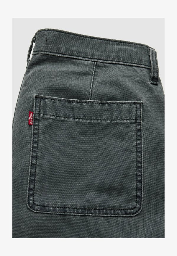 Levi's® SUPERLOW LOOSE CARGO ND IVY GREEN PIGMEN - Cargo trousers - ivy green pigment - blues