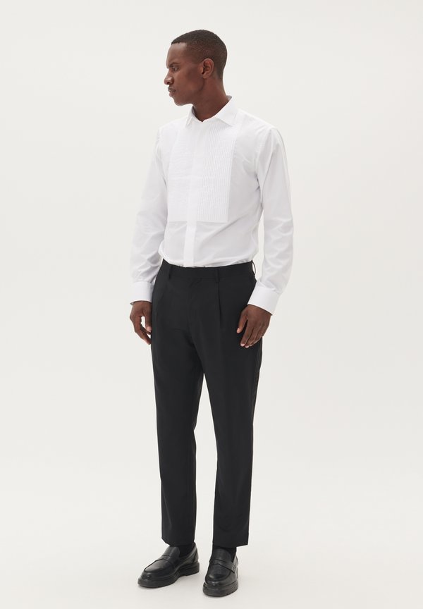 Matinique MAWELLER TUX PLEAT