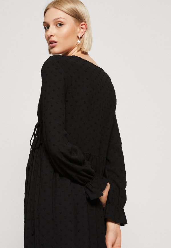 Pieces PCJOURNI HEART WRAP MIDI DRESS