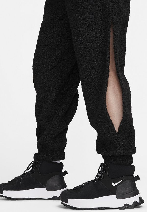 Nike Sportswear HIGH-PILE JOGGERS COLLECTION