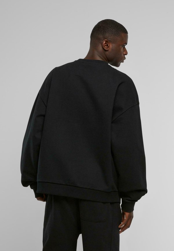 Upscale by Mister Tee MEMORY LANE OVERSIZE CREWNECK