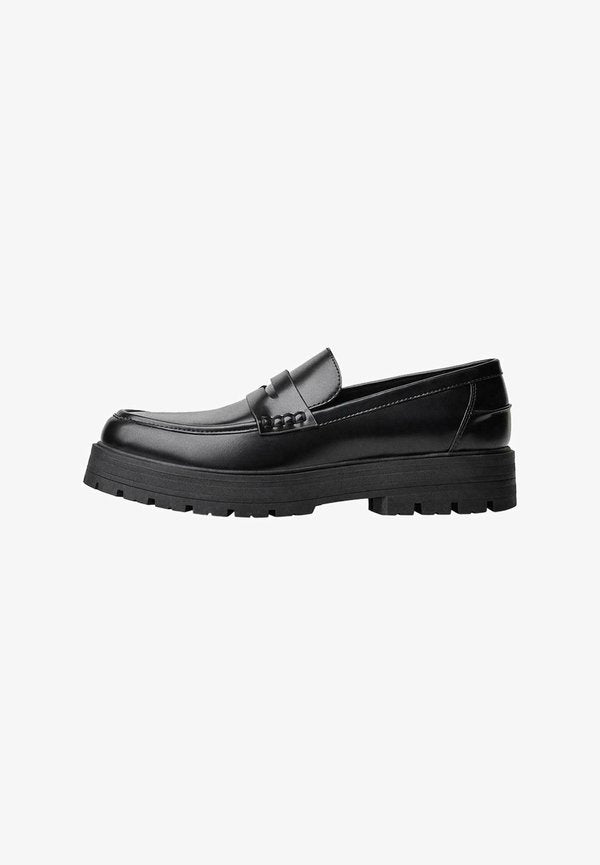 Bershka CHUNKY - LOAFERS - Smart slip-ons - black