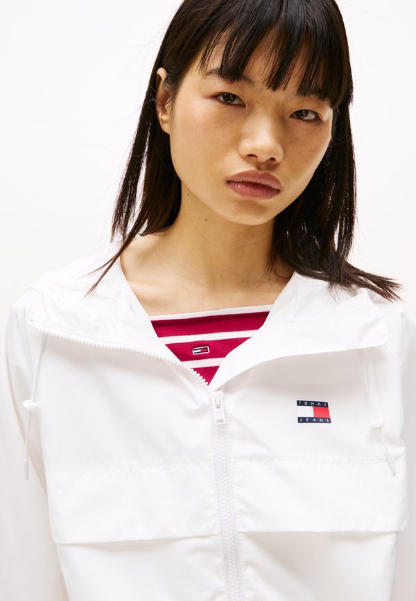 Tommy Jeans RELAXED WATER REPELLENT RIPSTOP HOODED WINDBREAKER