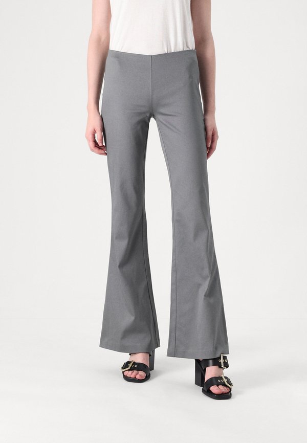 Even&Odd Tall by Zalando LOW WAIST FLARED TROUSERS