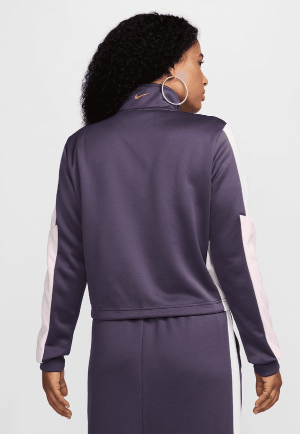 Nike Sportswear