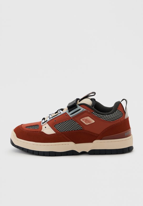 DC Shoes
