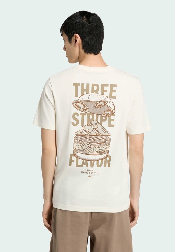 adidas Sportswear ADIDAS SPORTSWEAR BURGER FLAVOR GRAPHIC T-SHIRT - Print T-shirt - off white