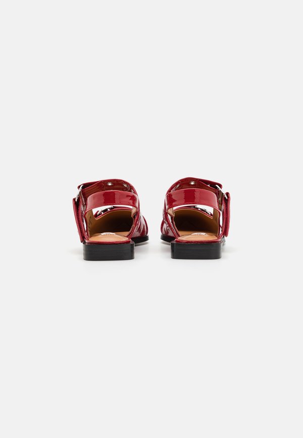 Steve Madden GRAND AVE