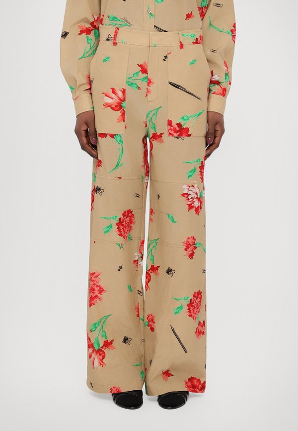 MOSCHINO