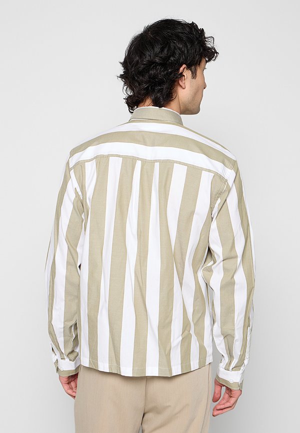 Lindbergh REGULAR FIT