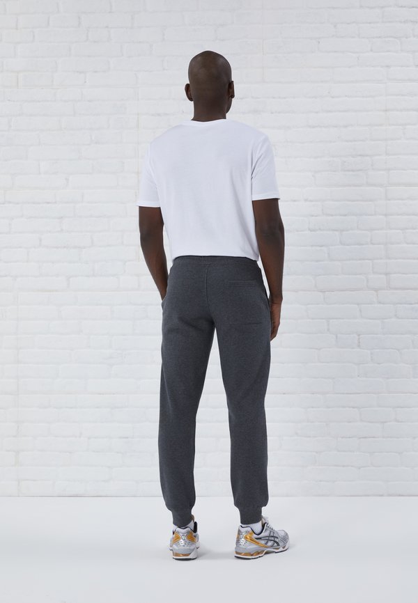 Pier One by Zalando