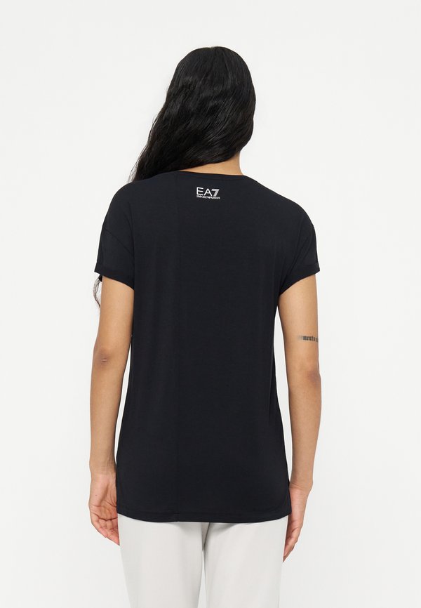 EA7 Emporio Armani
