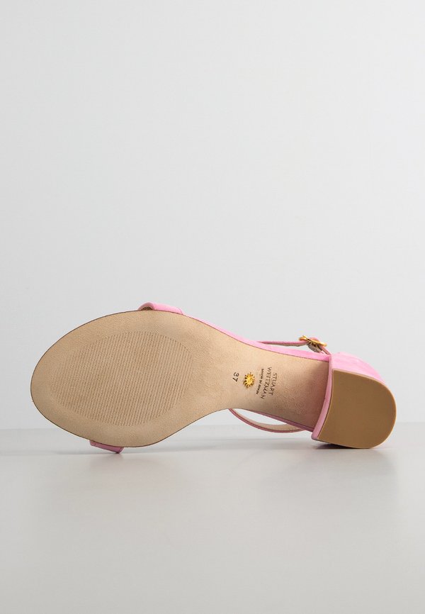 Stuart Weitzman
