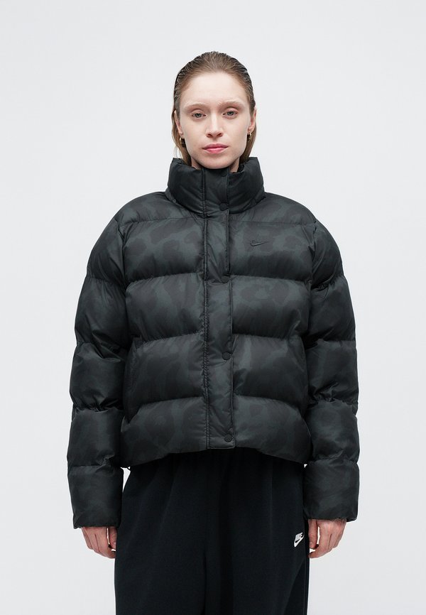Nike Sportswear