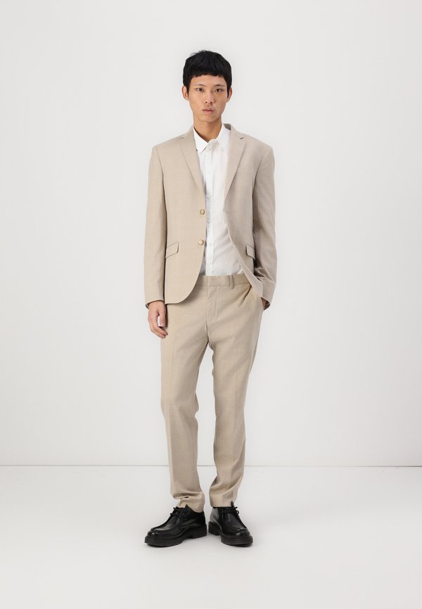 Isaac Dewhirst NOTCH SUIT SLIM