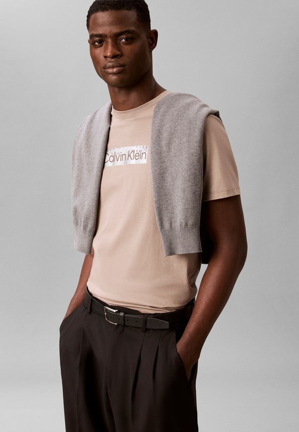 Calvin Klein GRAPHIC