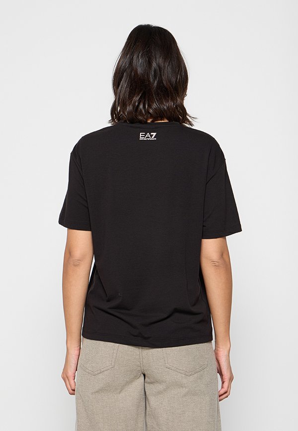 EA7 Emporio Armani