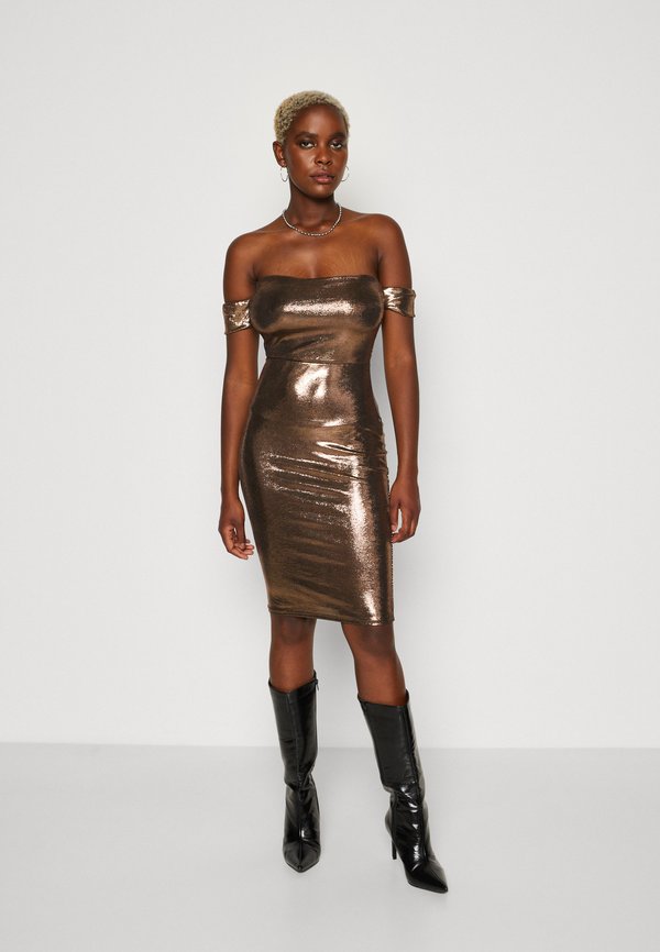WAL G. PARTY IZZY OFF SHOULDER MIDI