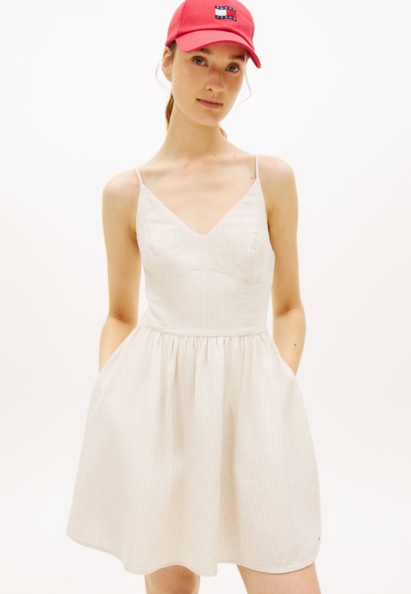 Tommy Jeans EXTRA SLIM LINEN BLEND MINI SKATER DRESS