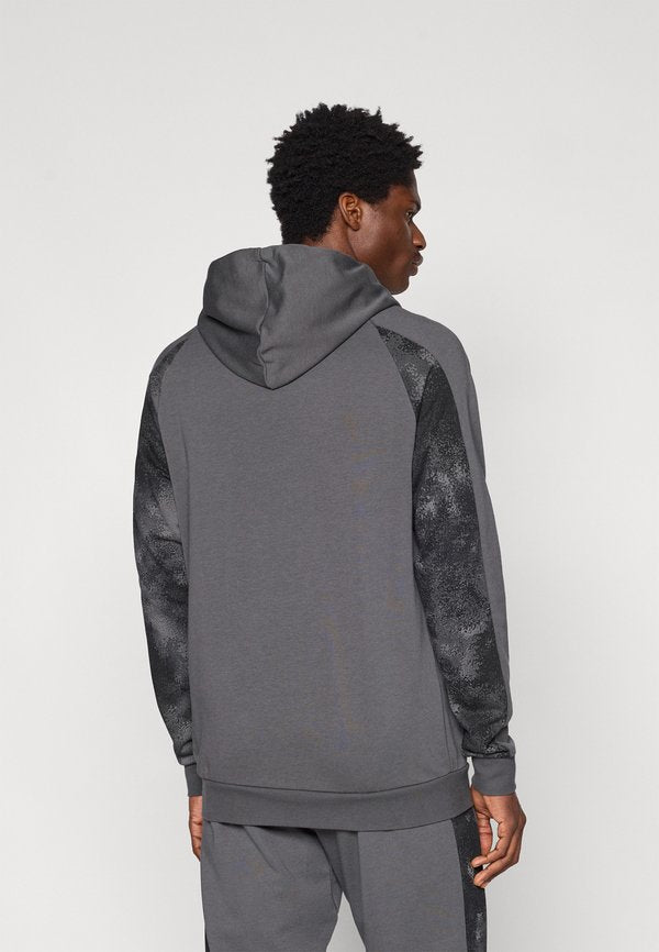 adidas Sportswear CAMO