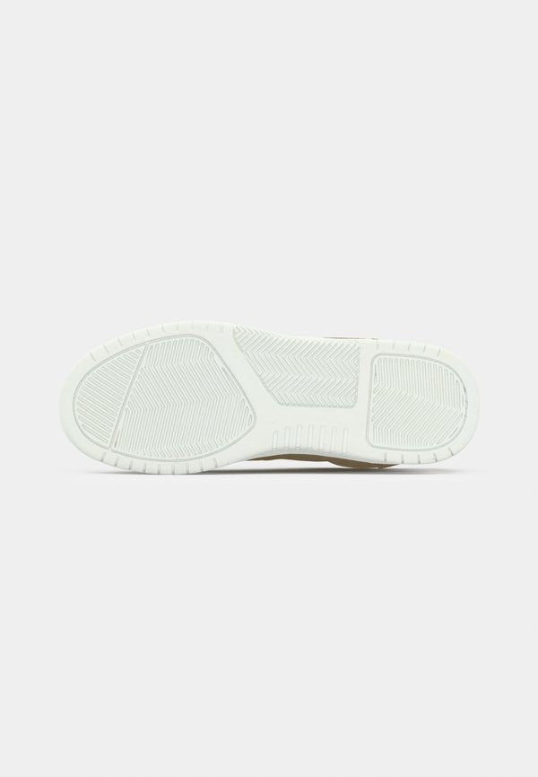 Pier One by Zalando