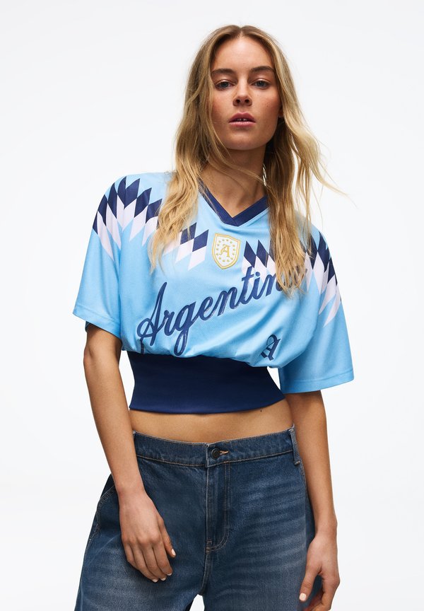 Bershka FIFA TSHIRT - Print T-shirt - light blue