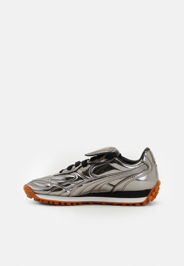 FENTY x PUMA AVANTI C FENTY
