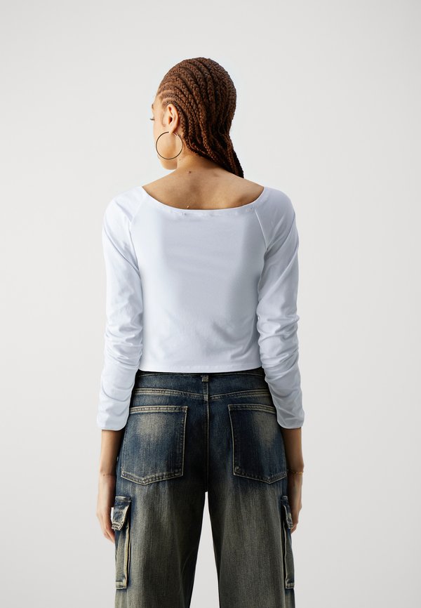 Pieces PCATLIN OFF SHOULDER
