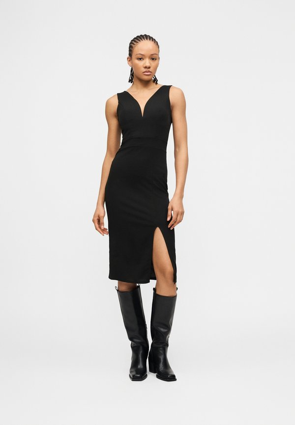 WAL G TALL V NECK