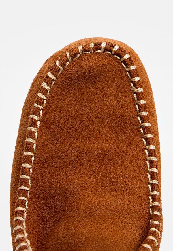 Clarks WALLABT