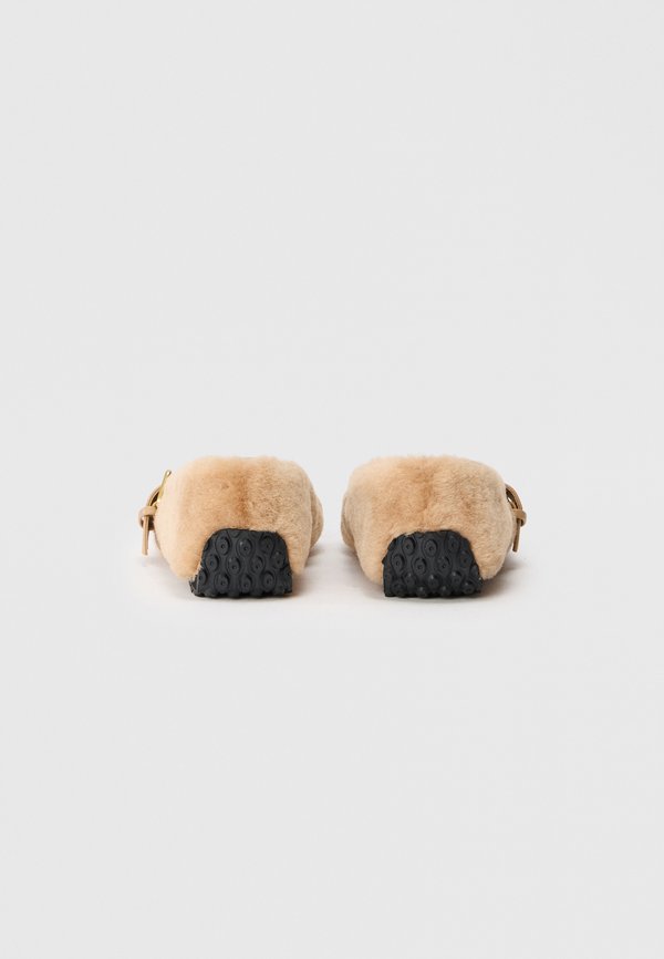 Steve Madden TOASTY
