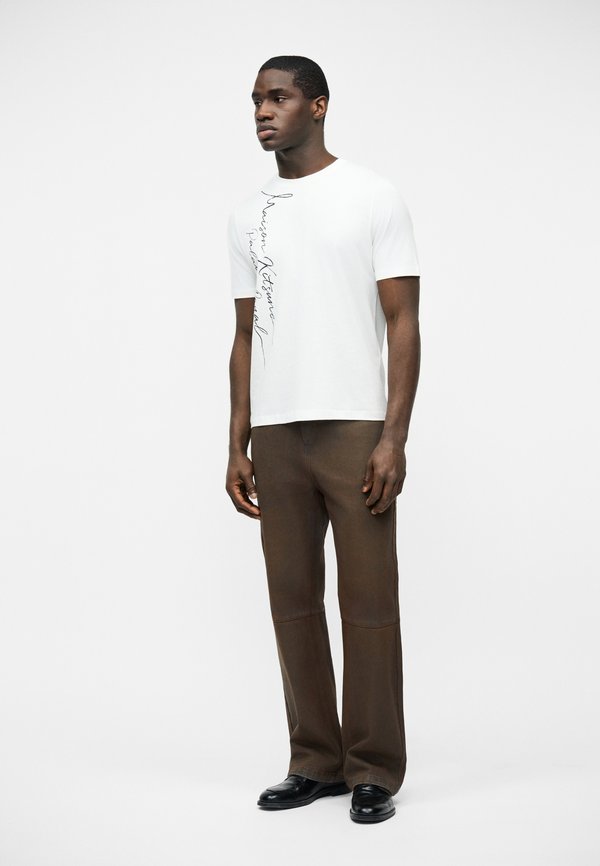 Maison Kitsuné POETIC SCRIPT LIGHT REGULAR TEE
