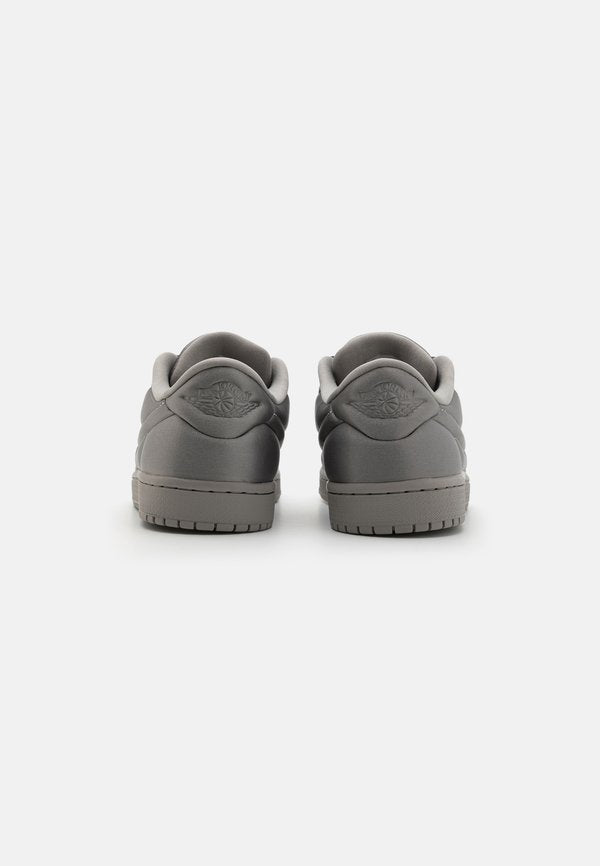Jordan AIR JORDAN 1 LOW METHOD OF MAKE