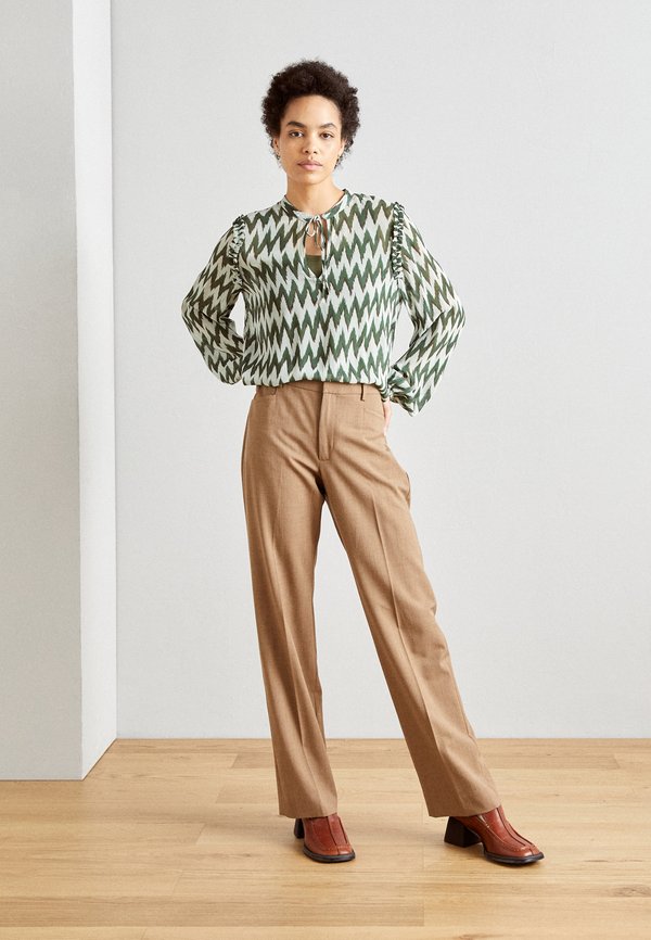b.young FIBBA LOOSE BLOUSE