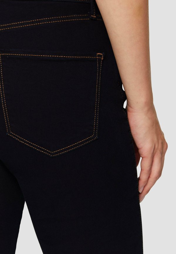 s.Oliver BLACK LABEL HIGH RISE
