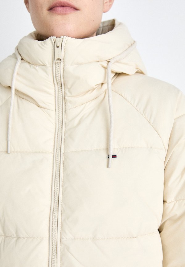 Tommy Jeans
