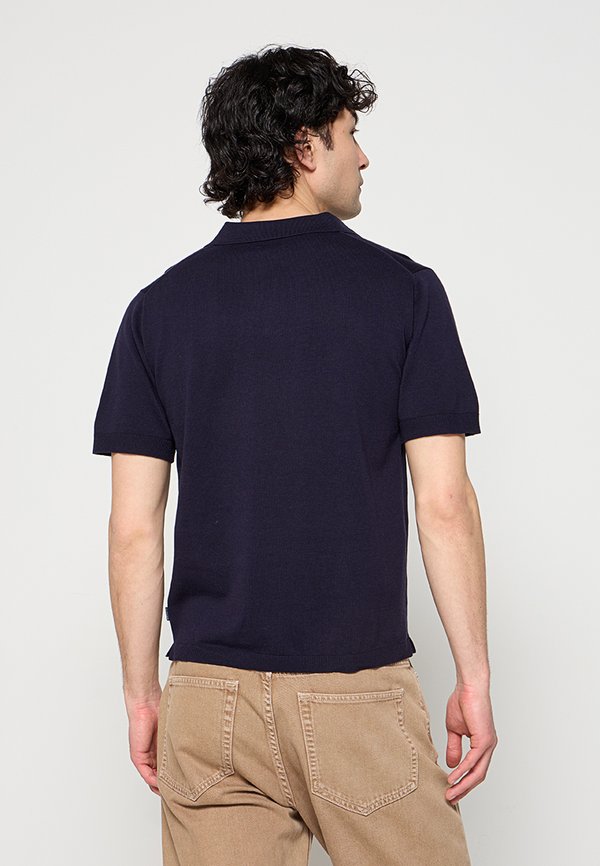 Hackett London