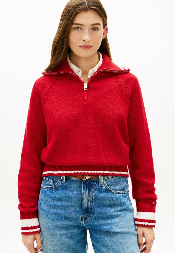 Tommy Hilfiger FLAG RELAXED QUARTER-ZIP  - Jumper - medium red