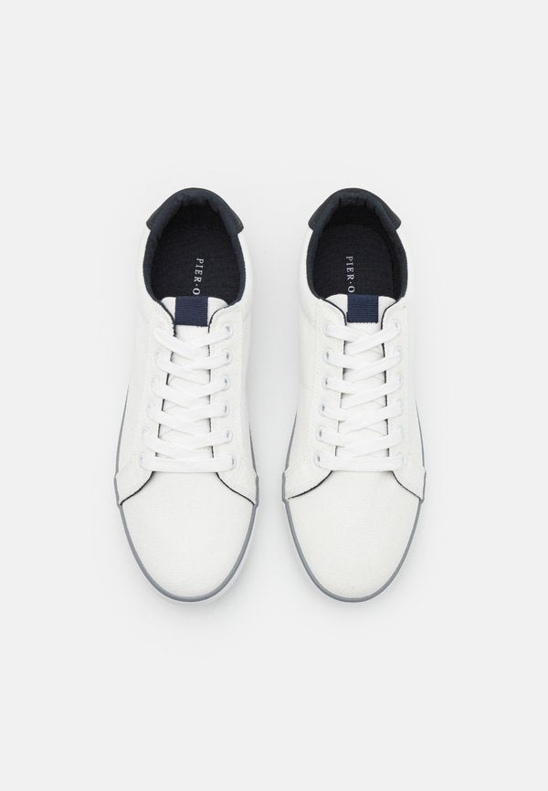 Pier One by Zalando