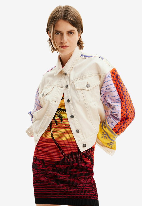 Desigual SHORT EMBROIDERED