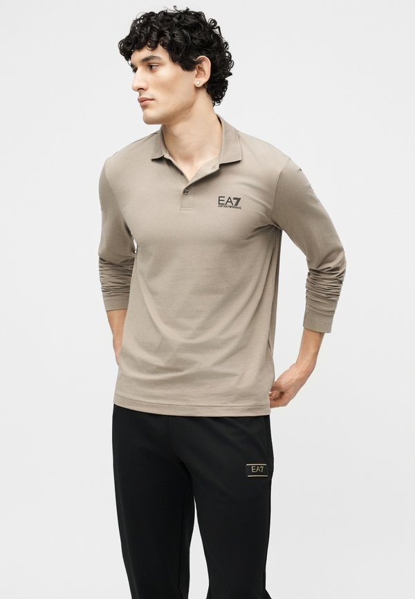 EA7 Emporio Armani TRAIN