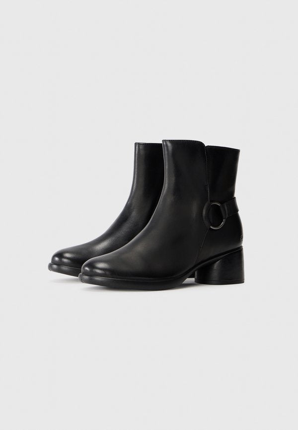 ECCO SCULPTED 35