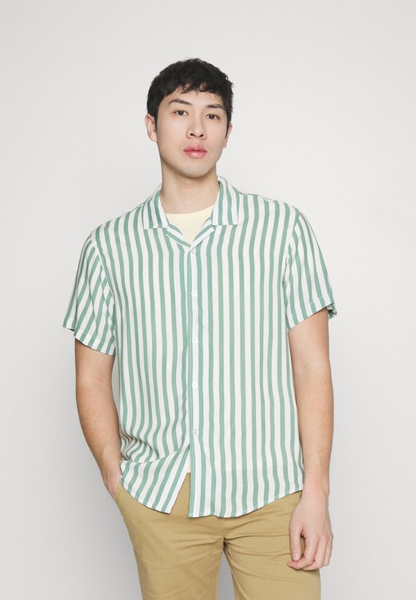 Pier One by Zalando