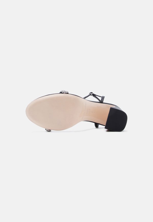 Loeffler Randall MALIA CURVED HEEL SIMPLE WITH ANKLE WRAP