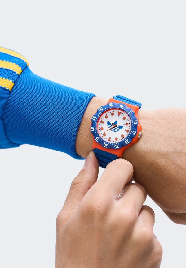 adidas Originals DISCOVERER TWO - Watch - blue