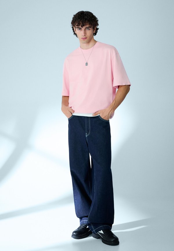 Bershka BOXY SHORT SLEEVE - T-SHIRT 00077443 - Basic T-shirt - light pink