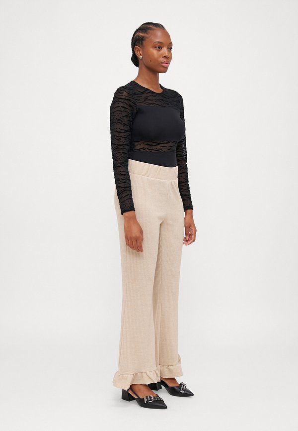 Vero Moda Petite VMSKY FLARED