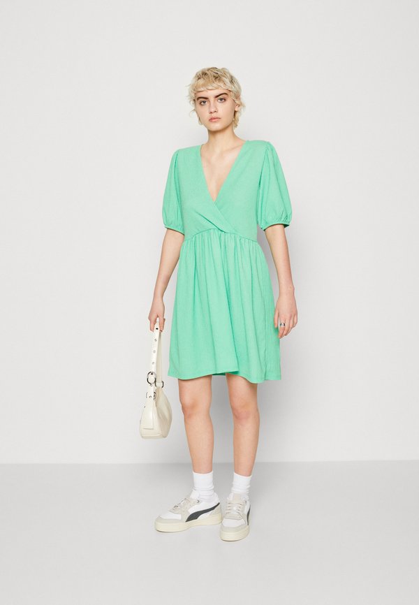 Pieces PCLUNA V NECK SHORT DRESS