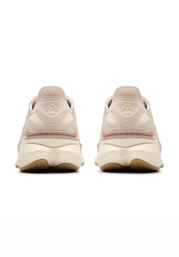 Clarks PACE