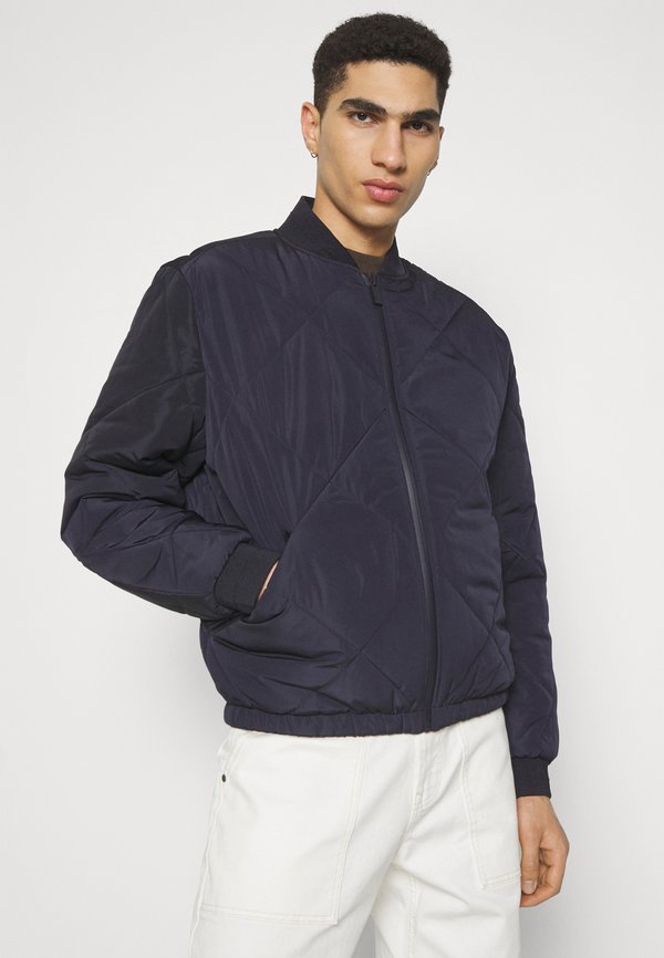 Calvin Klein SIGNATURE QUILT